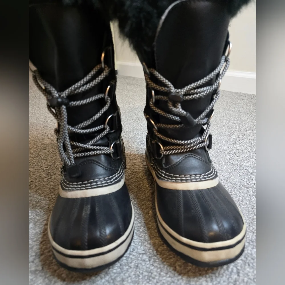 Sorel Joan Of Arctic Youth Waterproof Winter Boots Faux Suede Faux Fur Lace Up